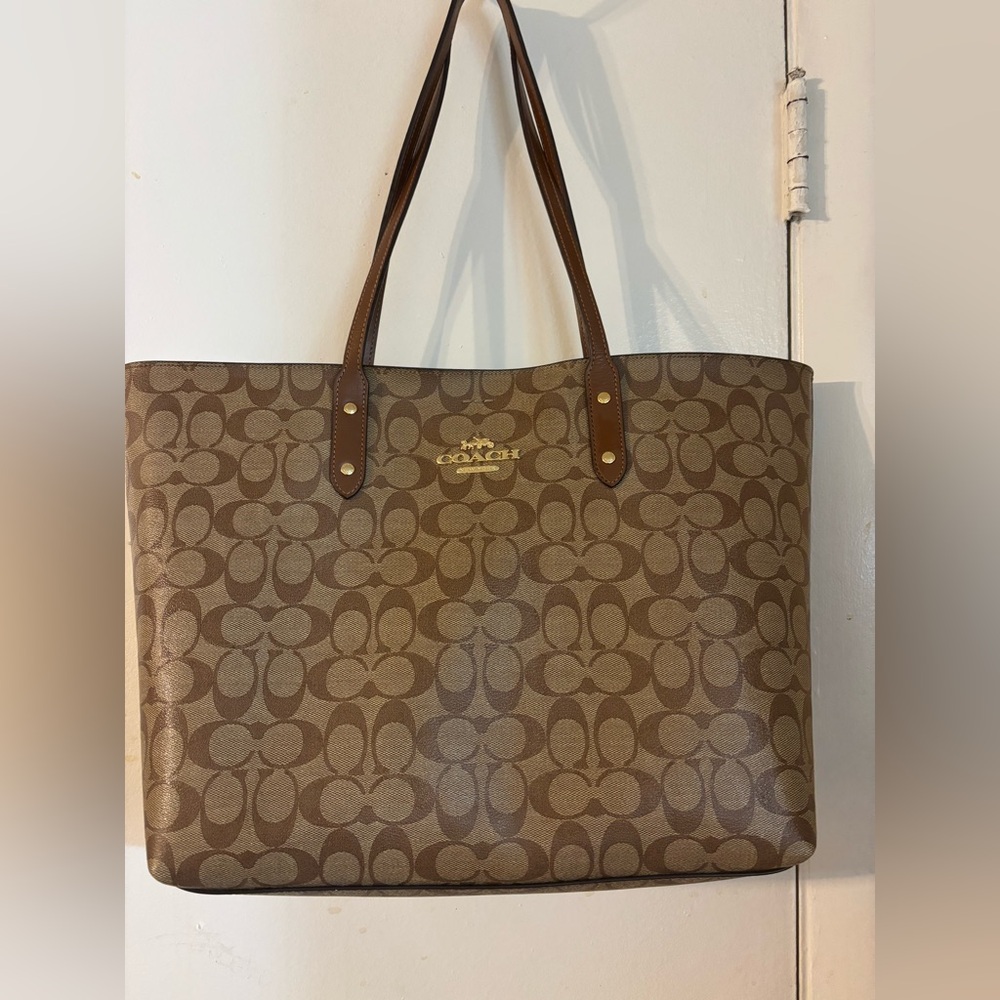 Coach large purse - Picture 1 of 4